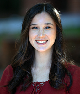 Headshot of Maddi Chapman. 
